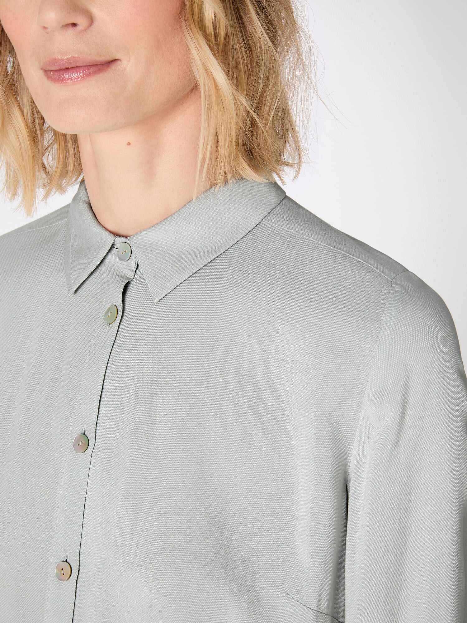 viscose-womens-blouse.jpg{preset}